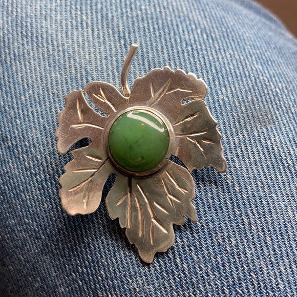 Estate Jewelry - Vintage Maple Leaf Brooch